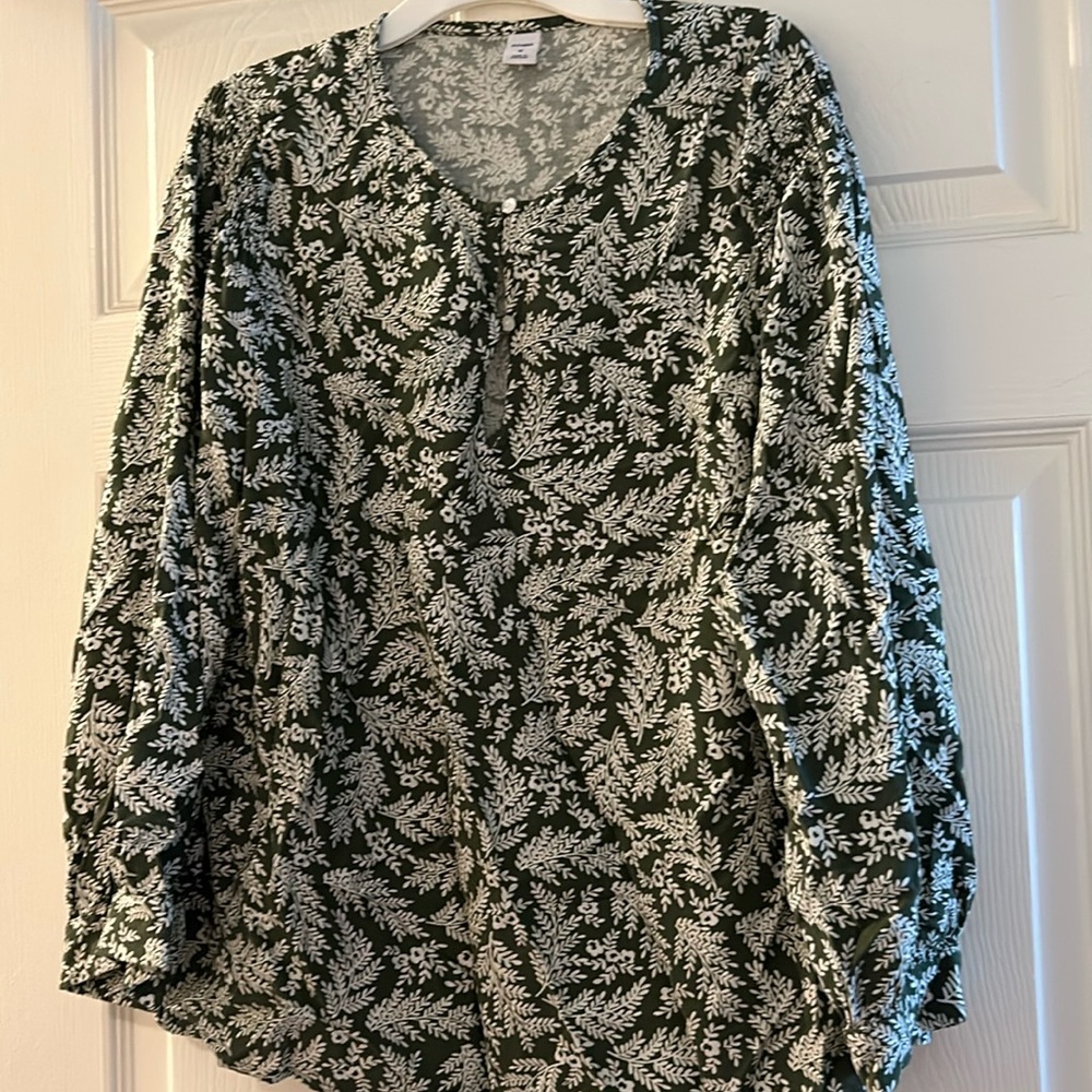 Old Navy Rayon Blouse